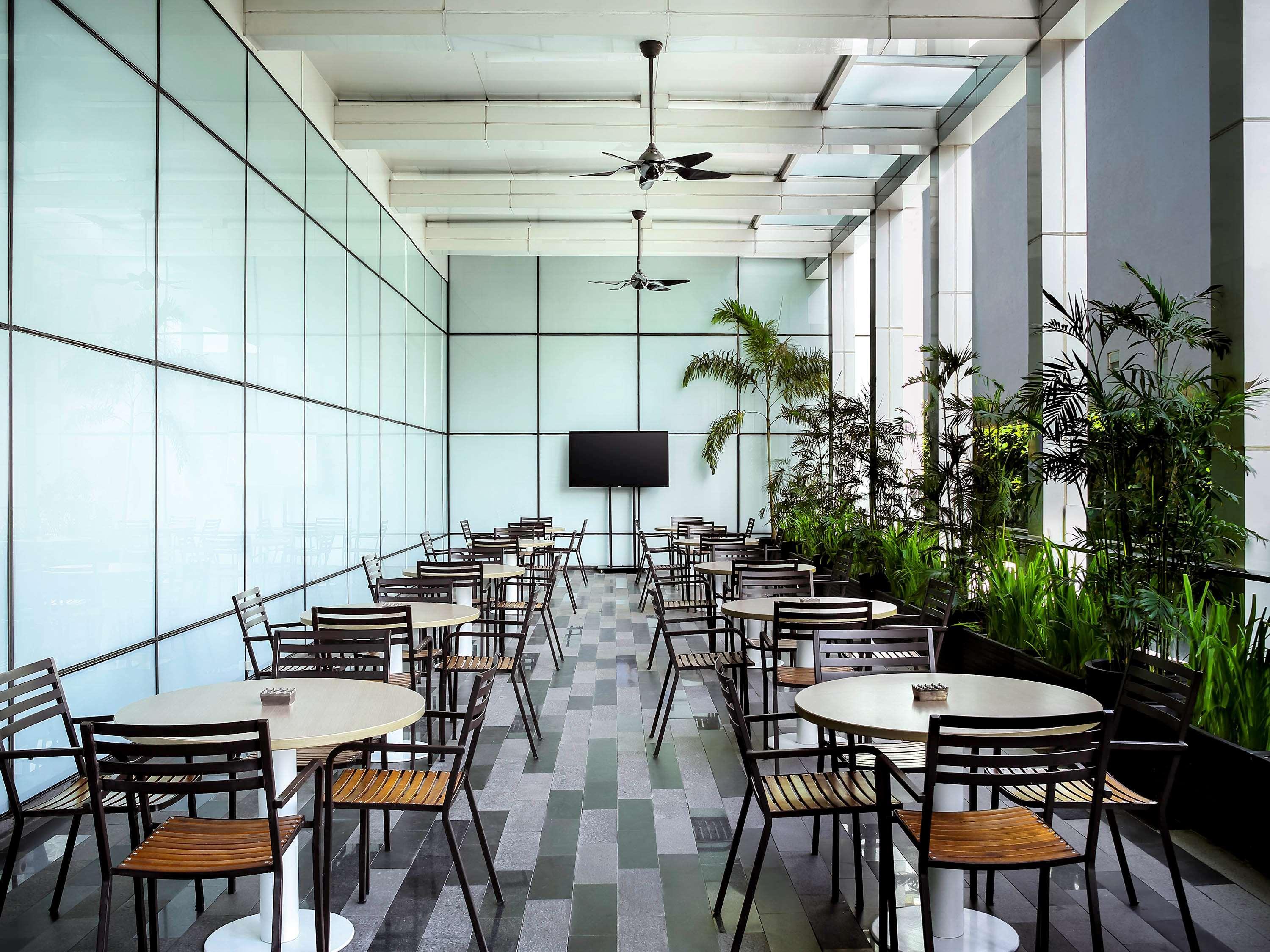 Grand Mercure Jakarta Harmoni Екстериор снимка